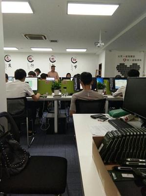 商品信息與金融信息咨詢服務(wù) 現(xiàn)代商業(yè)決策的雙翼